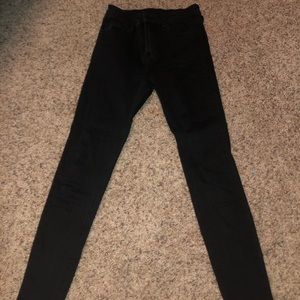Black skinny jeans